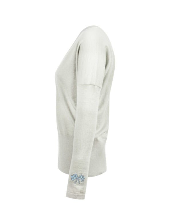 AN-Y1// Cashmere Palm Cashmere Grey V Neck - Image 4