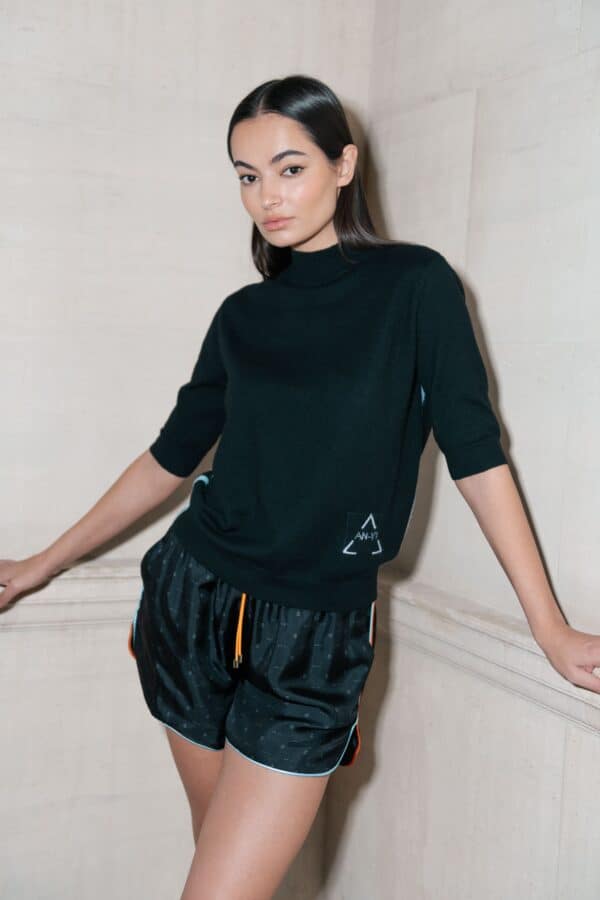 AN-Y1 // Funnel Neck Cashmere Jumper Black - Image 6