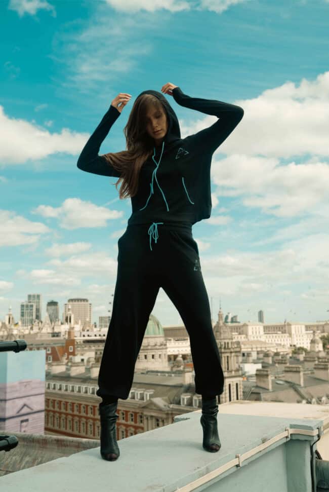 AN-Y1 // Cashmere Vita Hoodie in Black
